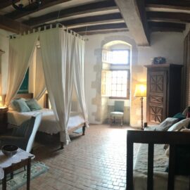 Location chambre d'hôtes bleue, rent bed and breakfast centre val de loire Tours indre et loire 37 Paris